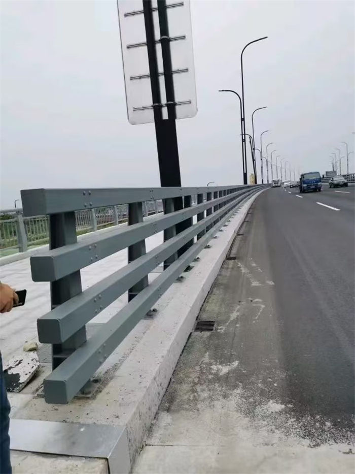 不锈钢桥梁防撞护栏采购认准大厂
