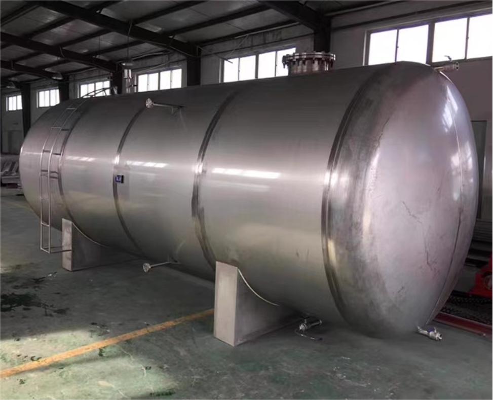 卧式承压水箱信赖0.6-1.0Mpa