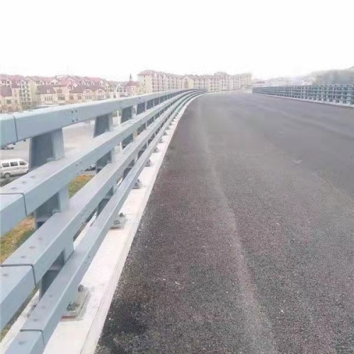 ：不锈钢河道护栏厂家供应商