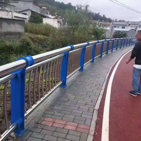 不锈钢复合管优选厂家