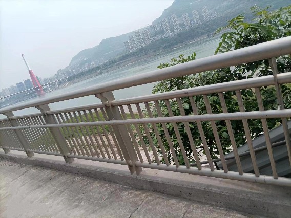 不锈钢复合管不锈钢桥梁栏杆工厂批发物流配货上门