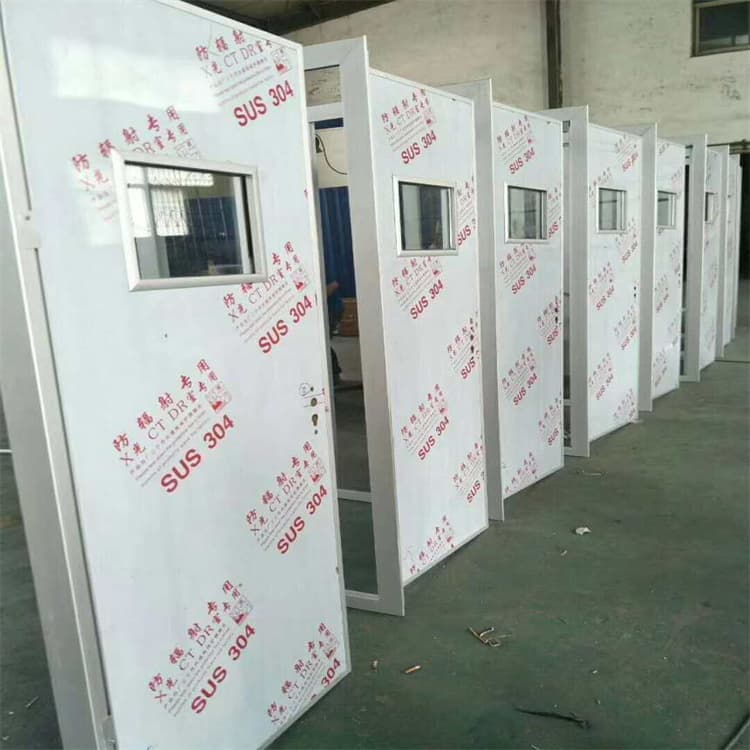 手动医用铅门现场安装