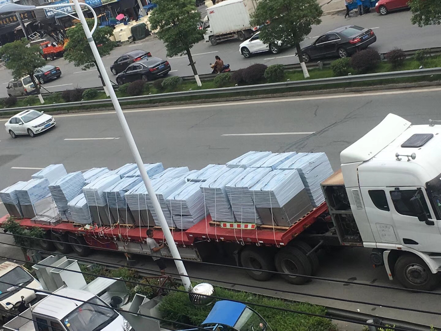 ​水箱-不锈钢生活水箱定制零售批发本地生产商