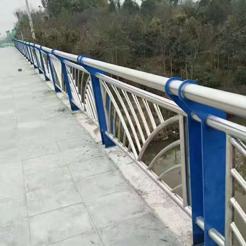 不锈钢复合管护栏厂家
